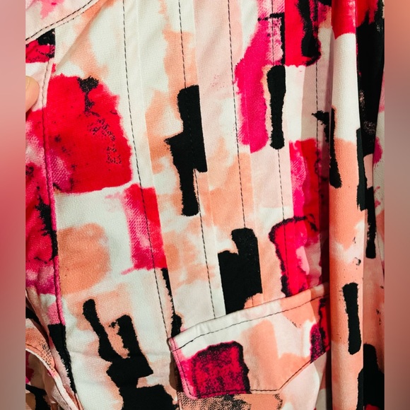 Top (Avenue) - Picture 5 of 5